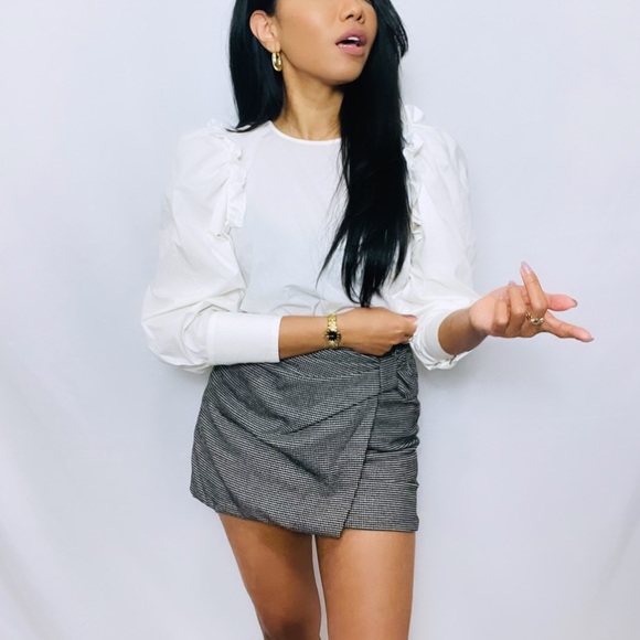 Club Monaco | Black and White Houndstooth Faux Wrap High Waist Mini Skirt 0 - Picture 13 of 14